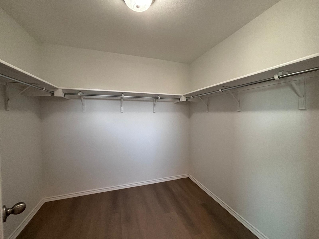 1405 Berlin Ln - Photo 11