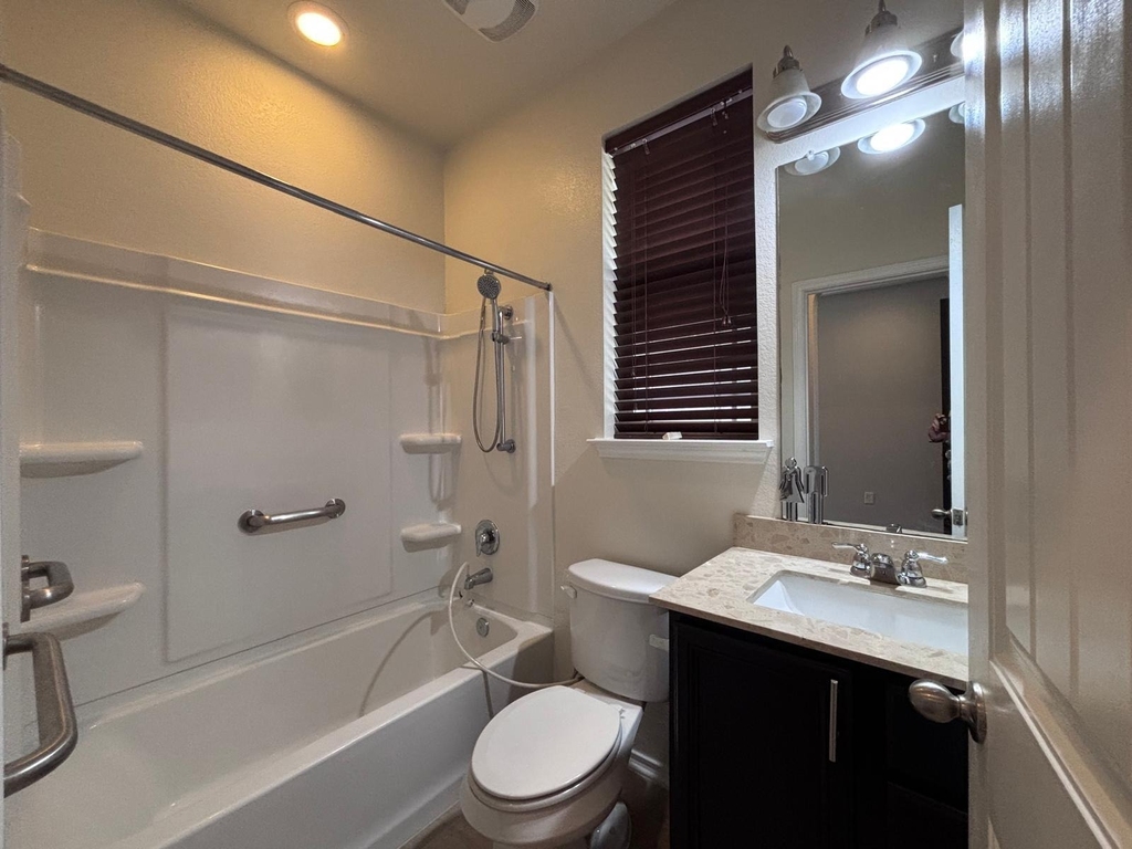 1405 Berlin Ln - Photo 1