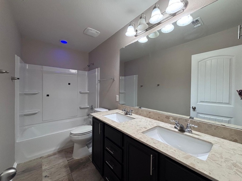 1405 Berlin Ln - Photo 18
