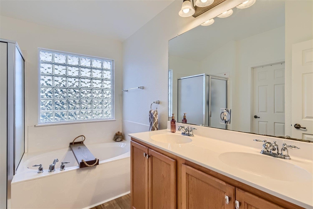 1717 Thompson Trl - Photo 16