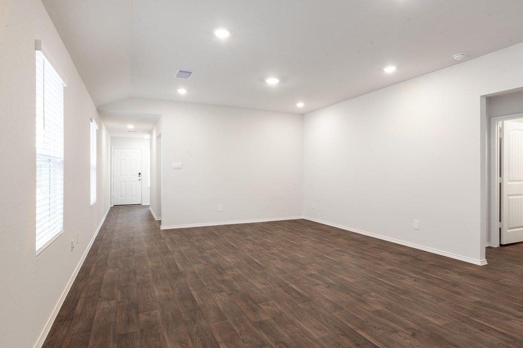 128 Granary Dr - Photo 4