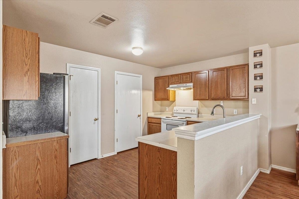 12705 Saint Mary Dr - Photo 9