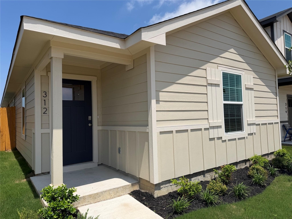 312 Nizao Ln - Photo 0