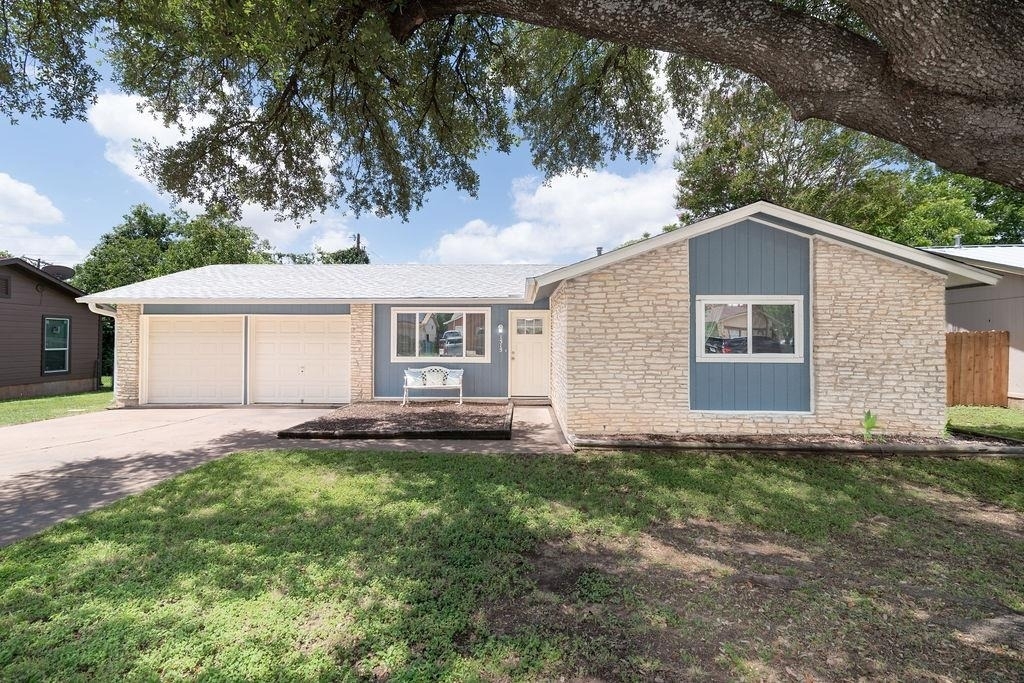 1515 Glenmeadows Dr - Photo 0