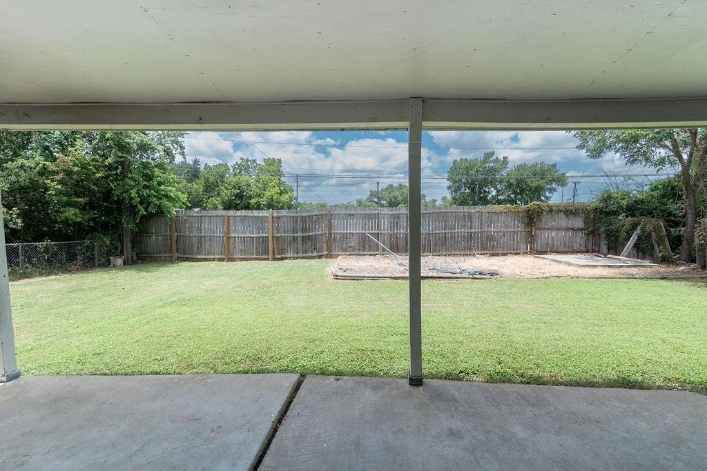 1515 Glenmeadows Dr - Photo 21