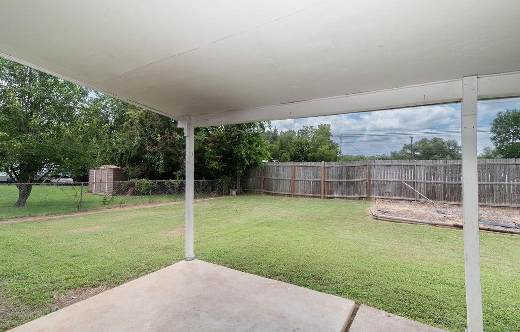 1515 Glenmeadows Dr - Photo 20