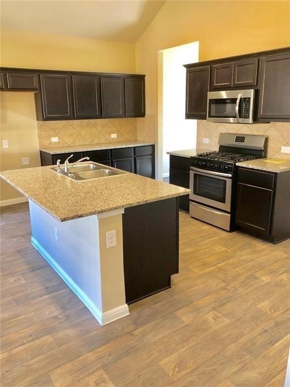 10701 Seguin Rd - Photo 3