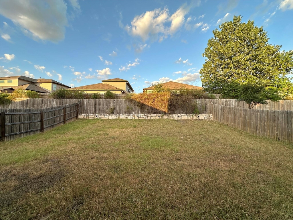 10701 Seguin Rd - Photo 34