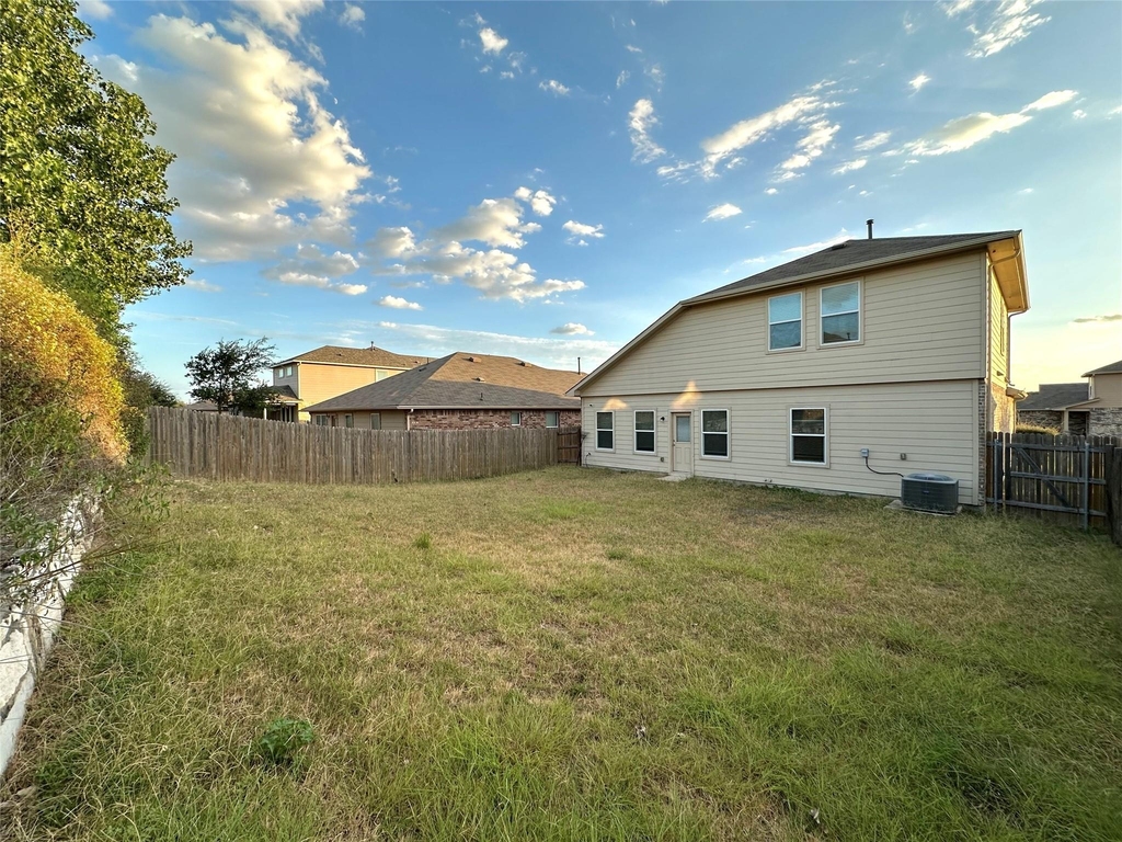 10701 Seguin Rd - Photo 31