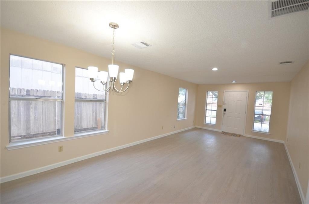 13903 Lothian Dr - Photo 2