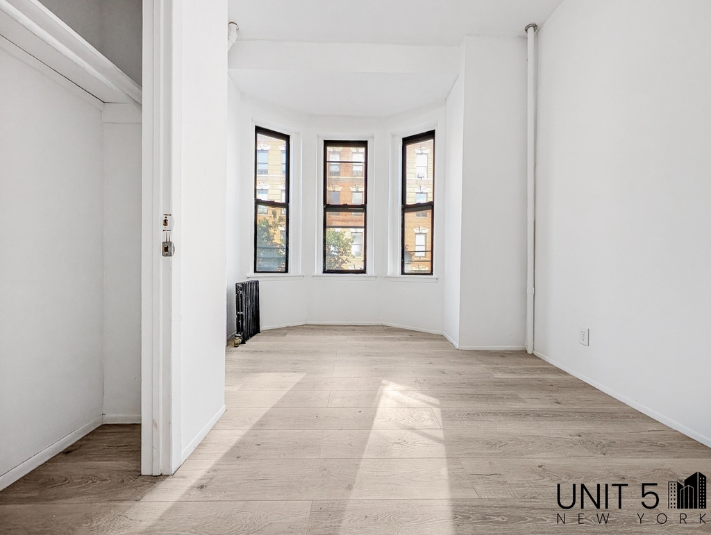 182 Havemeyer Street - Photo 6