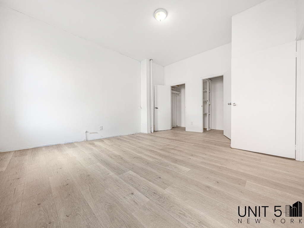 182 Havemeyer Street - Photo 9