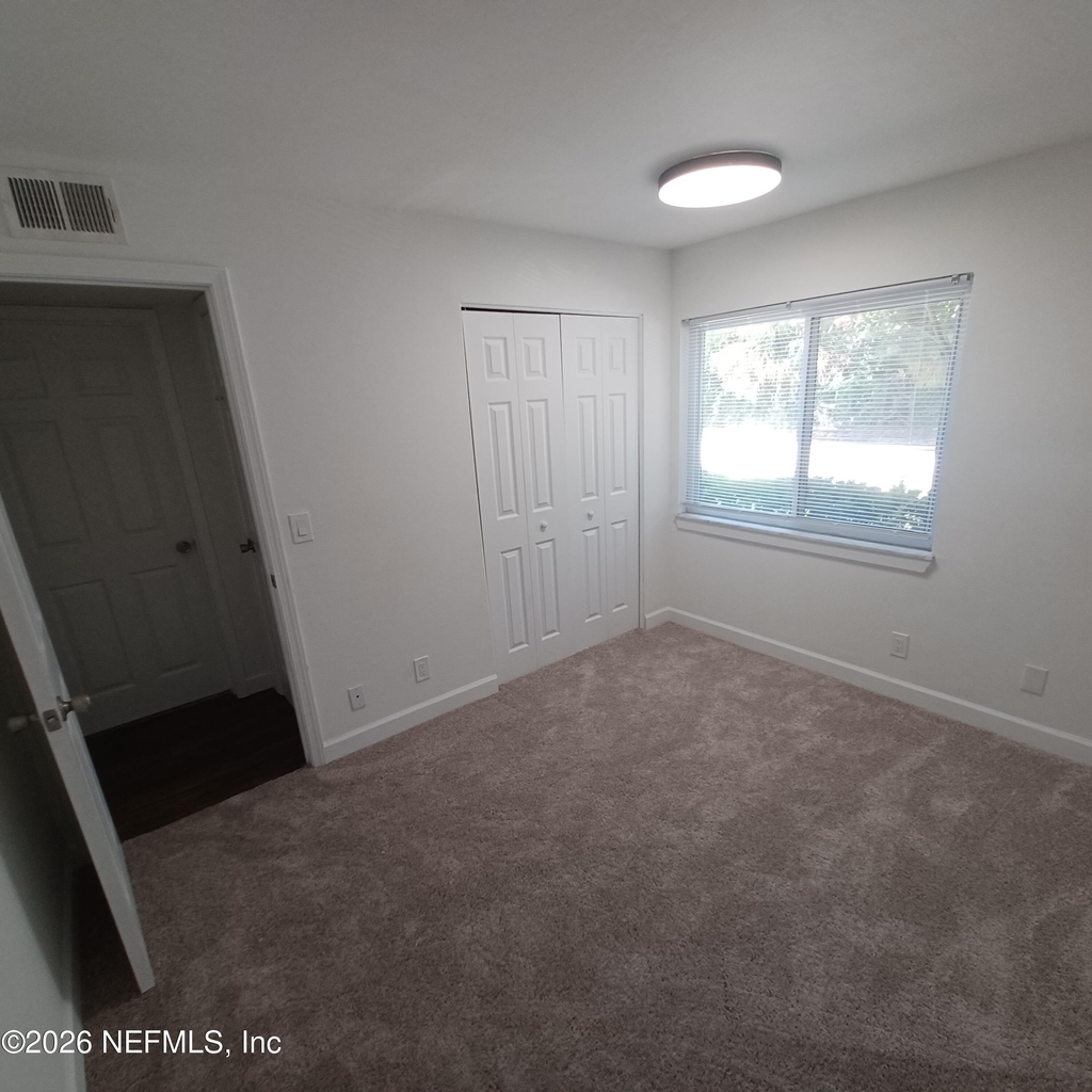 3918 La Mirada Drive N - Photo 18