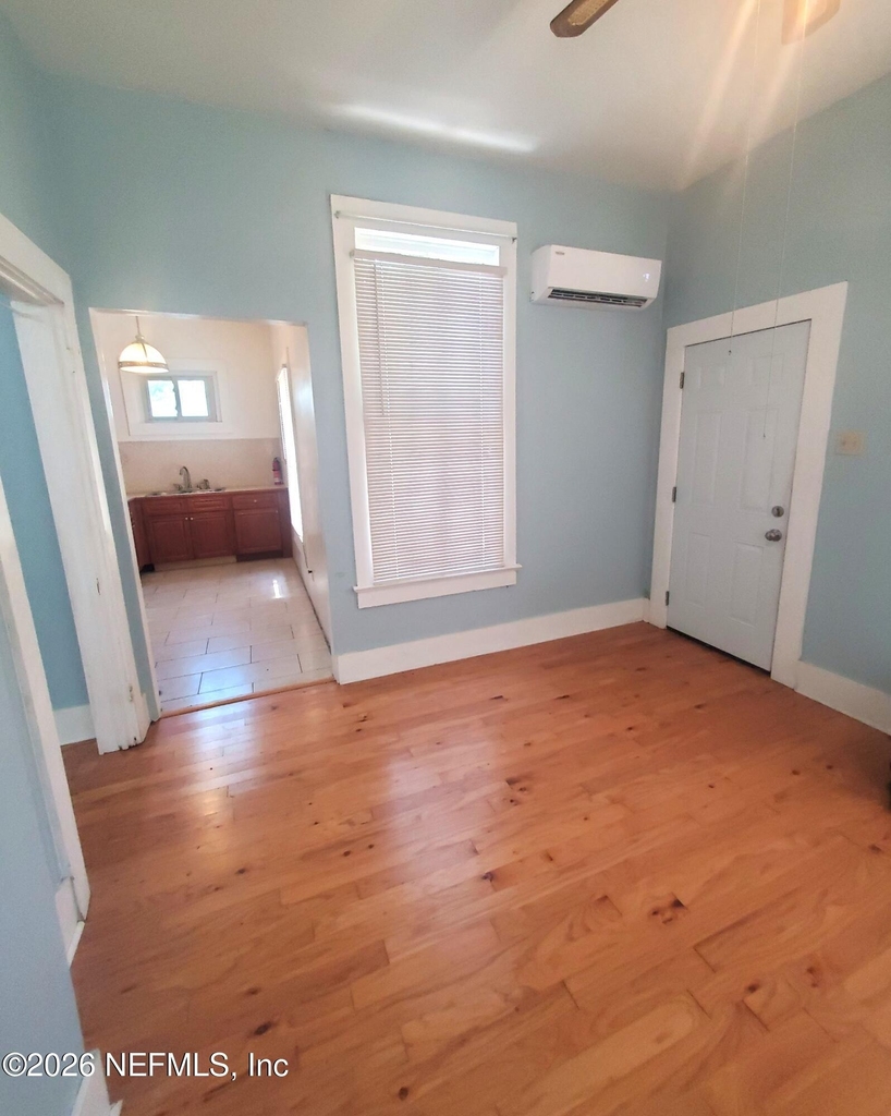 34 W 4th Street - Photo 2