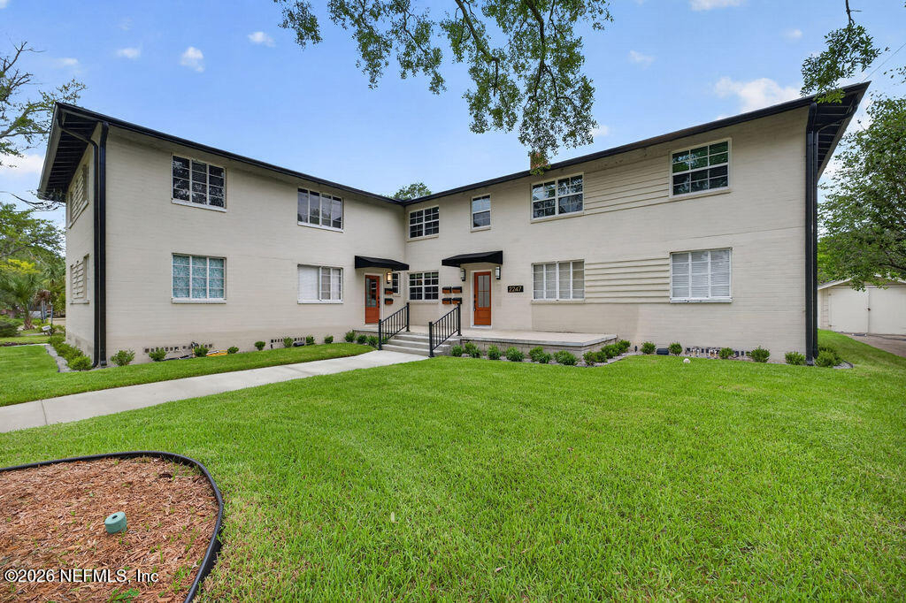 2247 Riverside Avenue - Photo 0