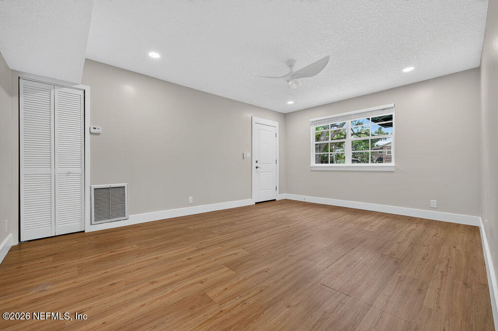 2247 Riverside Avenue - Photo 4