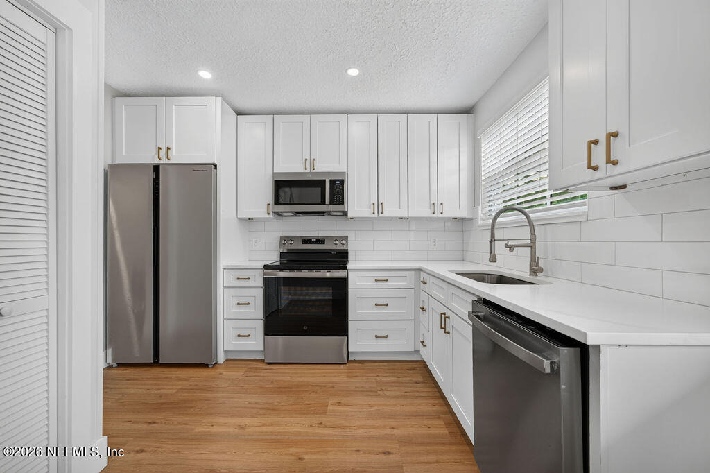 2247 Riverside Avenue - Photo 5