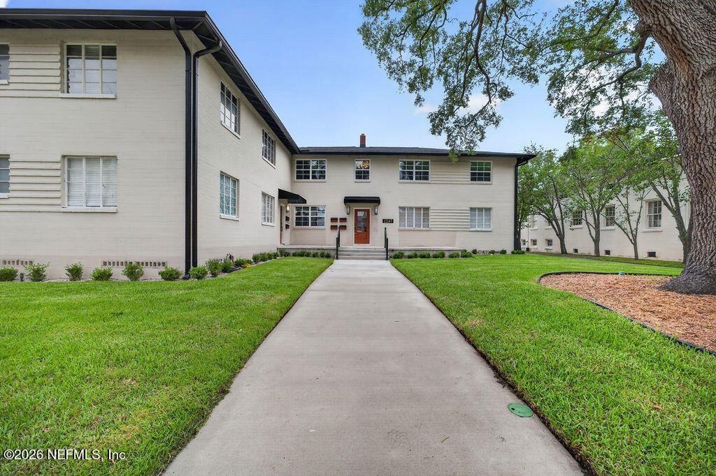 2247 Riverside Avenue - Photo 20