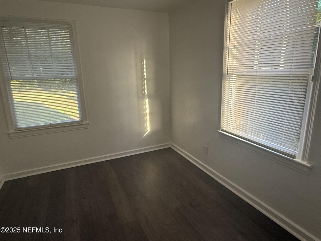 903 Melson Avenue - Photo 8