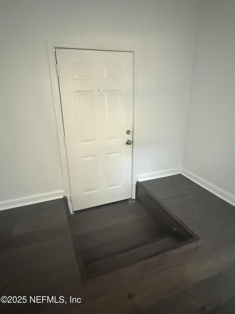 903 Melson Avenue - Photo 2
