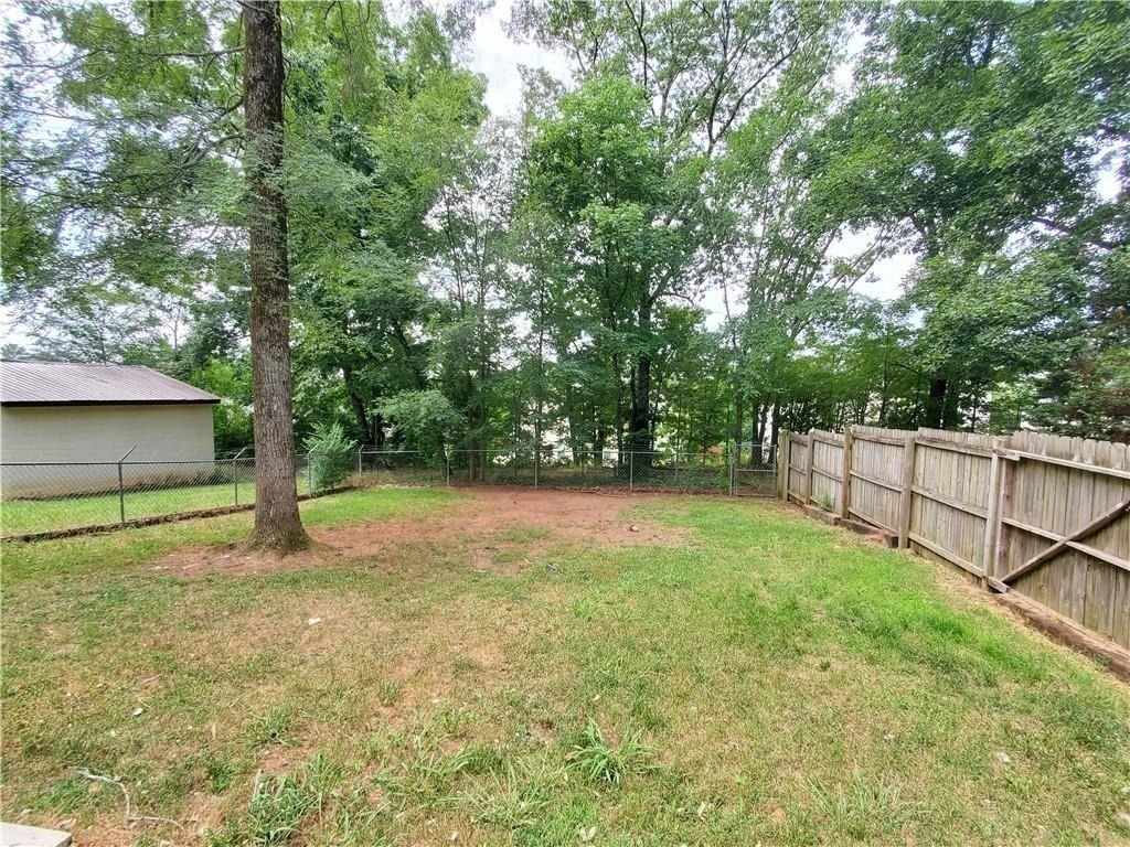931 Auburn Road - Photo 3