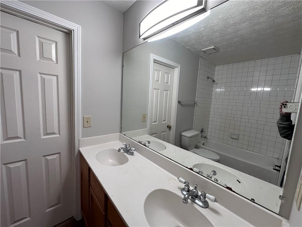 502 Oakwood Court - Photo 18