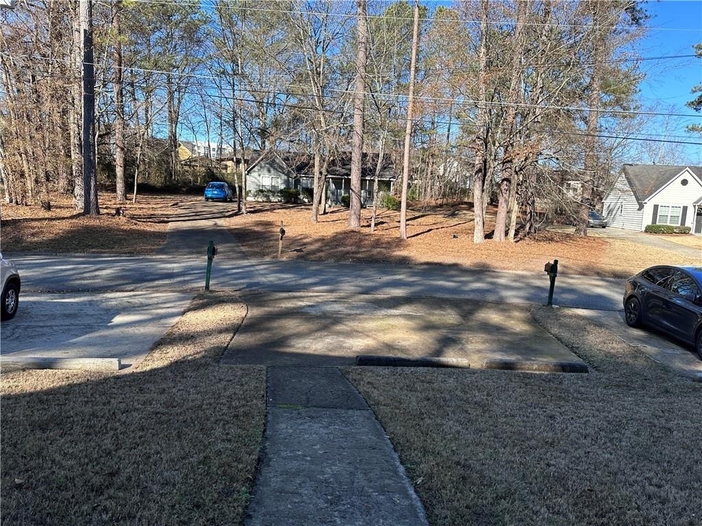 502 Oakwood Court - Photo 1
