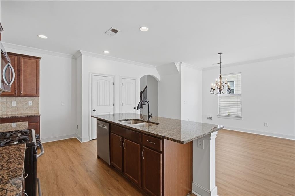 5060 Rialto Way - Photo 9