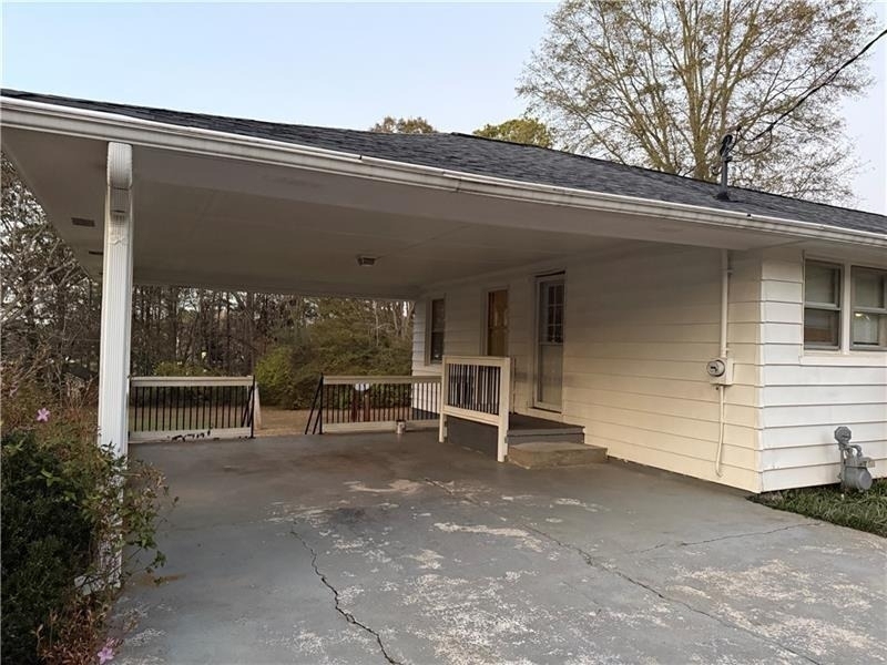 498 Ridge Avenue Sw - Photo 3