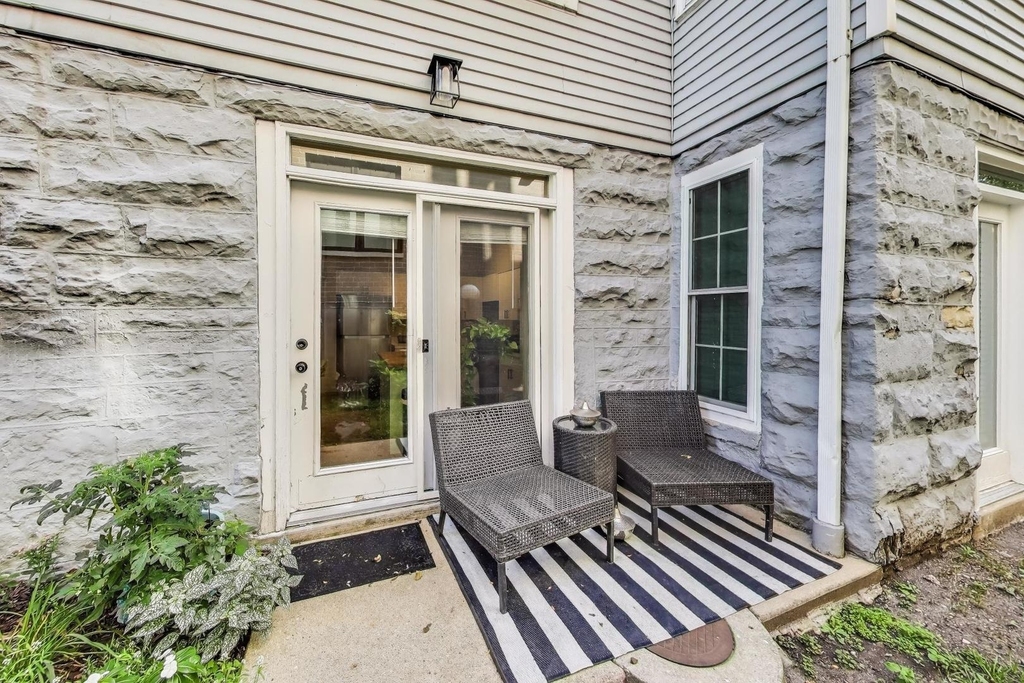 1640 W Diversey Parkway - Photo 4