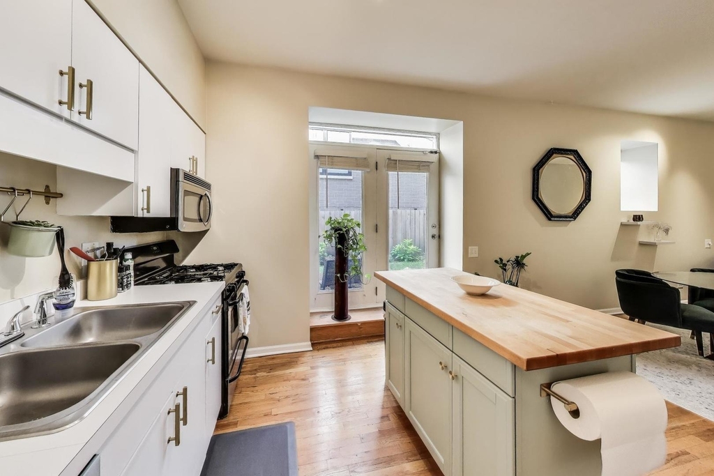 1640 W Diversey Parkway - Photo 3
