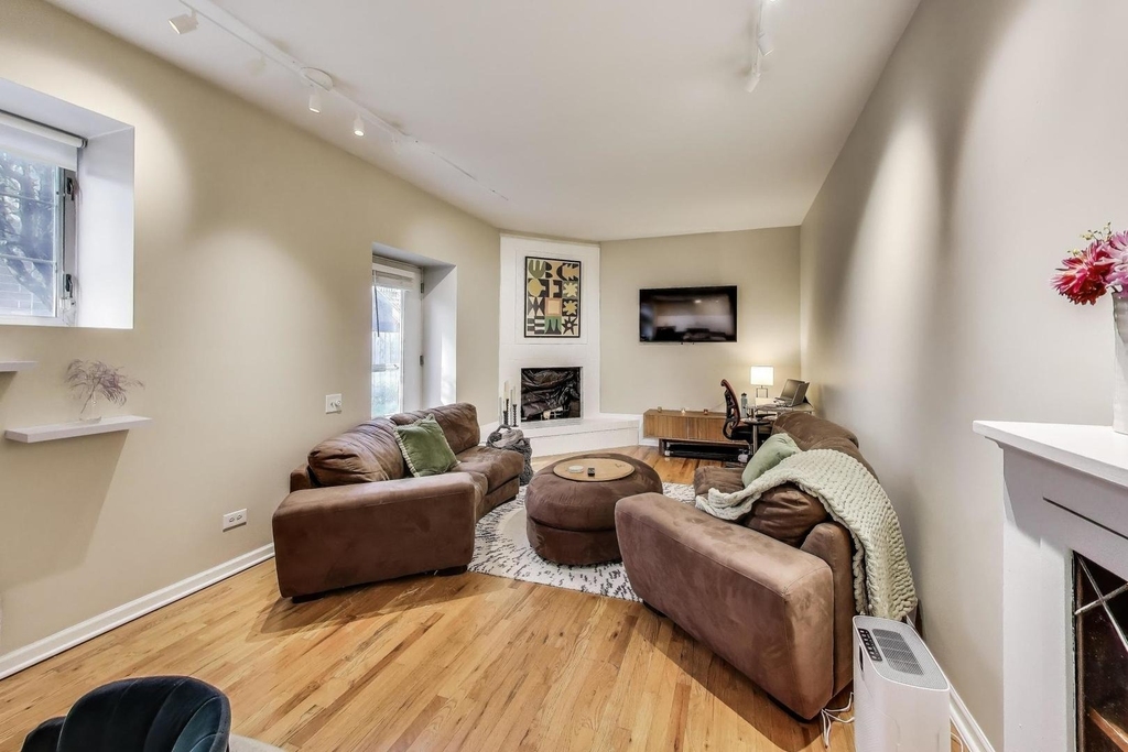 1640 W Diversey Parkway - Photo 7