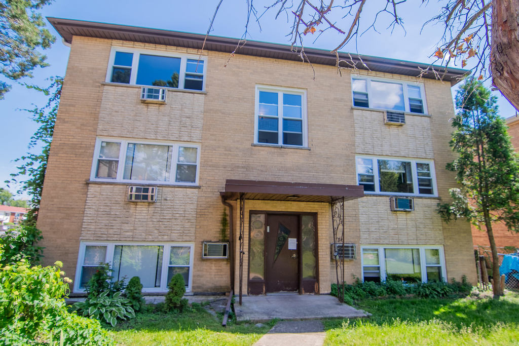 9654 Golf Terrace - Photo 0
