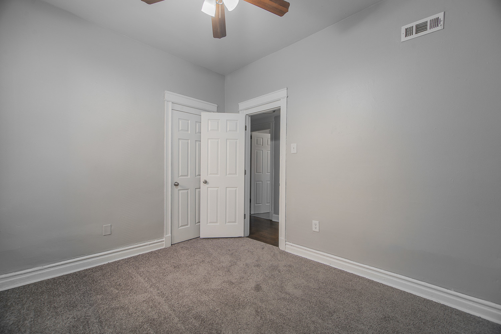5610 S Michigan Street - Photo 15