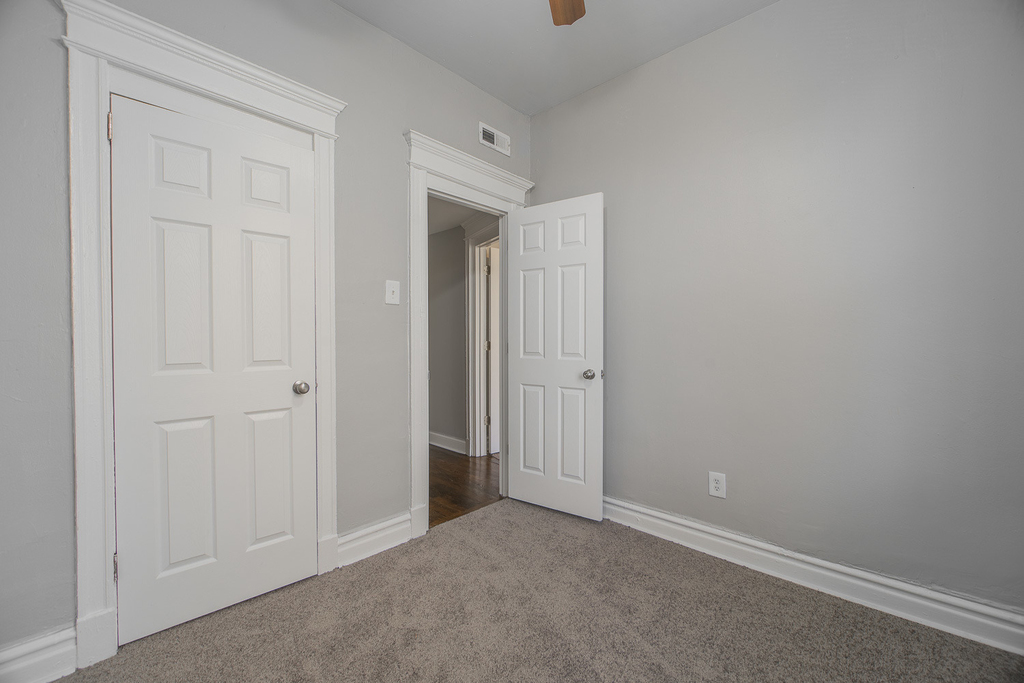 5610 S Michigan Street - Photo 7