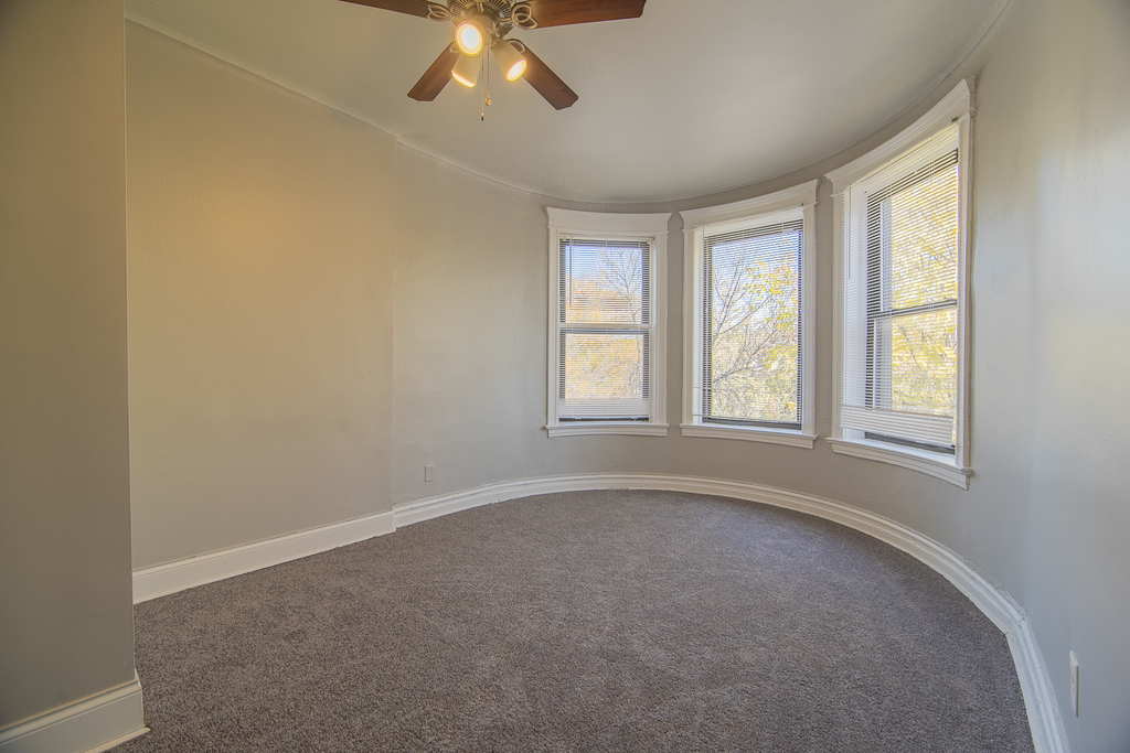 5610 S Michigan Street - Photo 8