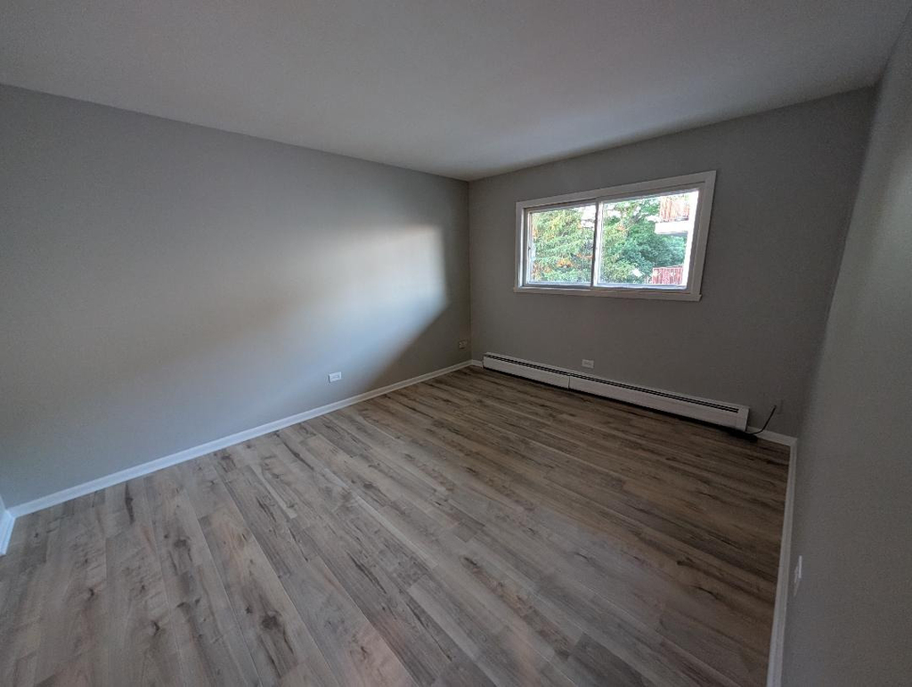 7925 W 103 Street - Photo 3