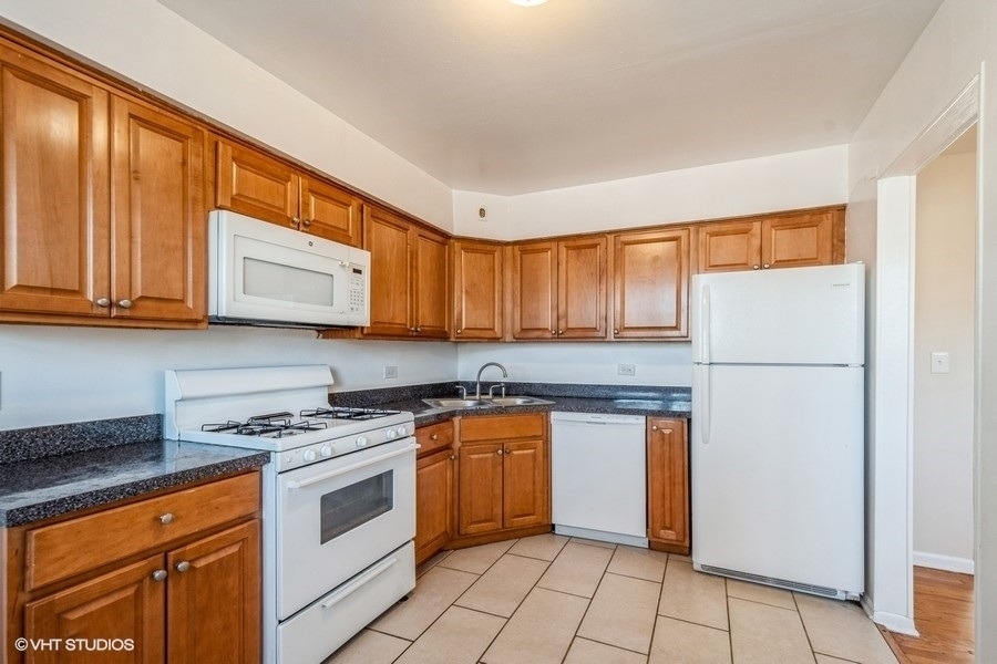 2001 W Touhy Avenue - Photo 1