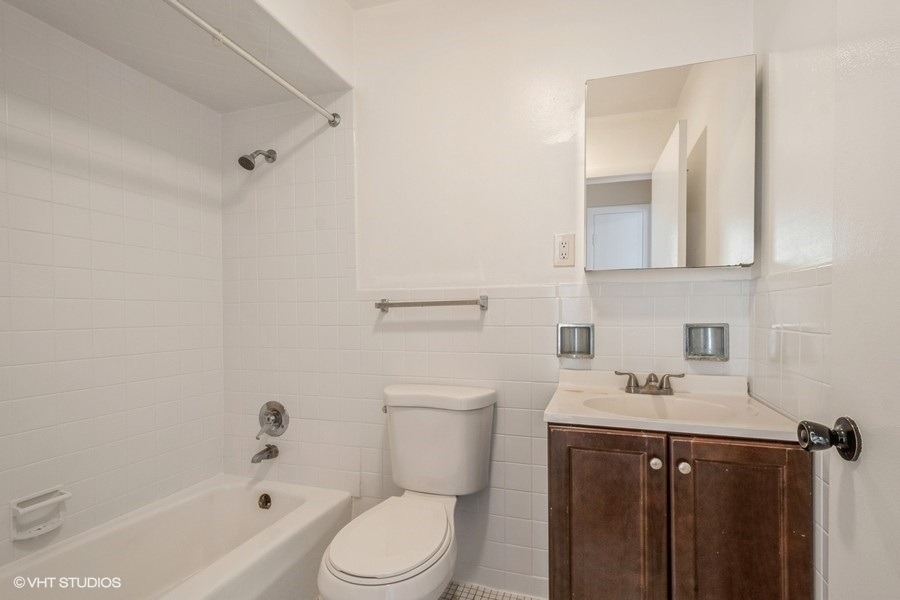 2001 W Touhy Avenue - Photo 6