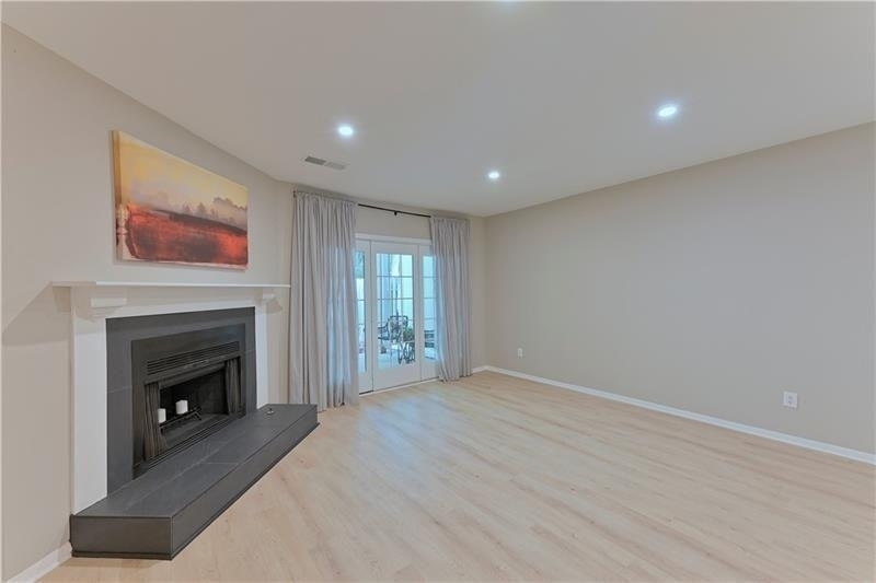 2179 Surrey Court Se - Photo 10