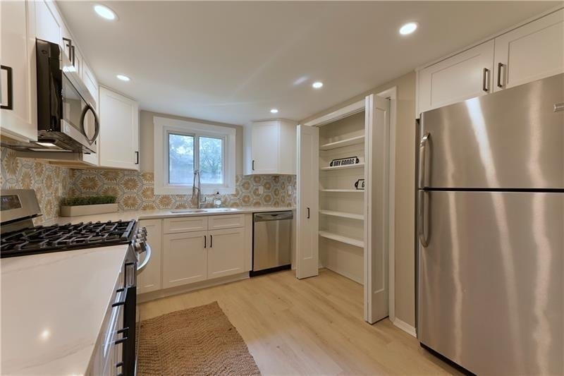 2179 Surrey Court Se - Photo 5