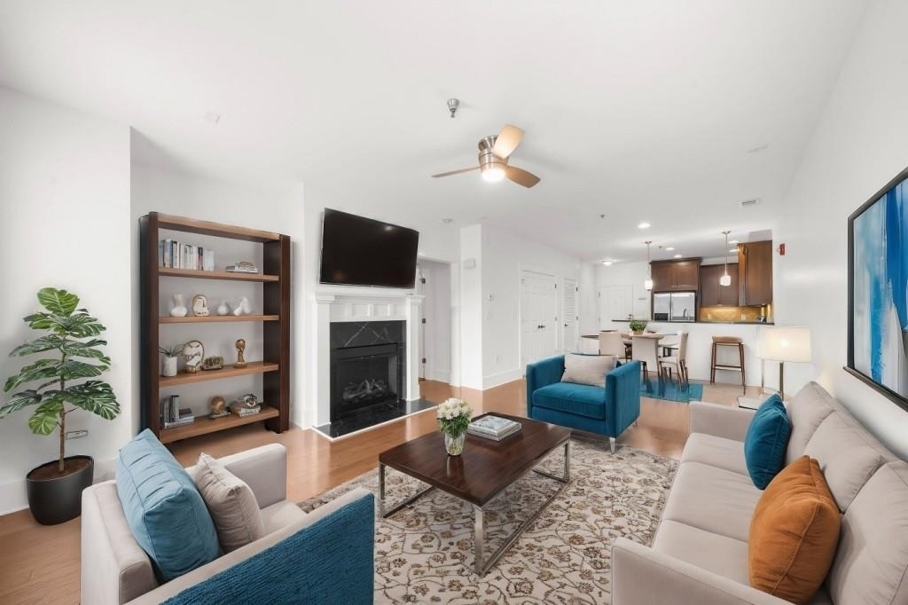 2360 Logan Circle Ne - Photo 2