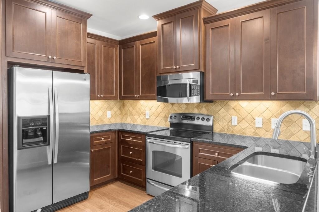 2360 Logan Circle Ne - Photo 10