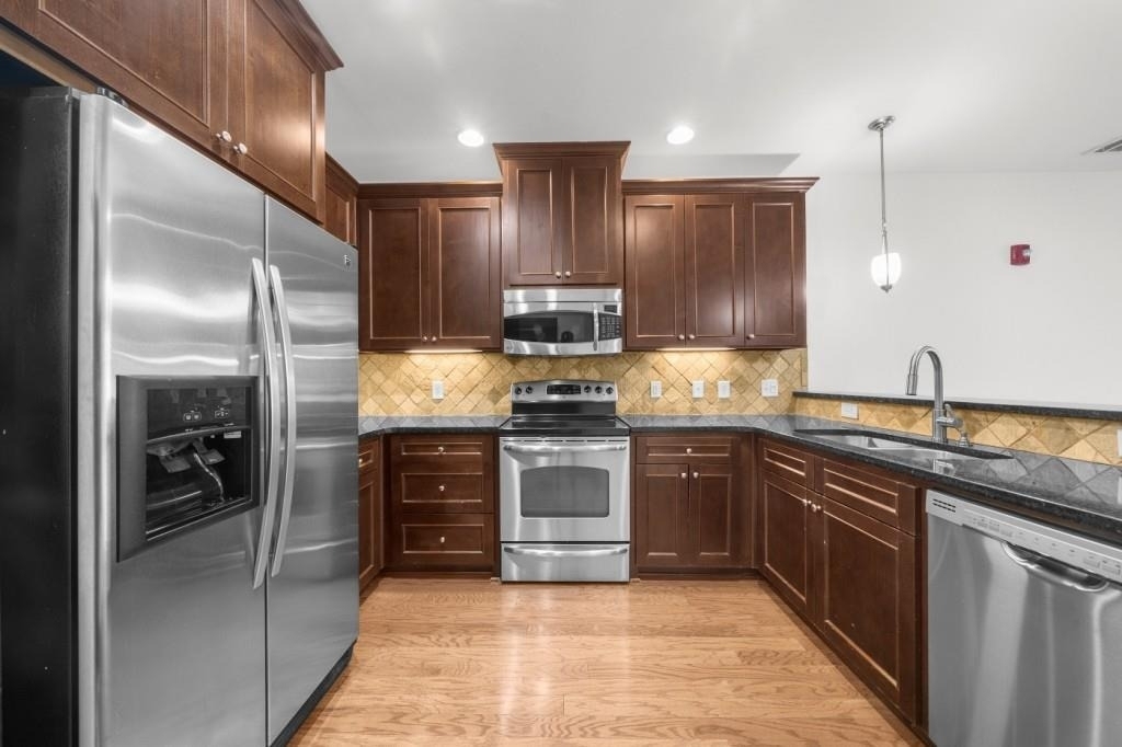 2360 Logan Circle Ne - Photo 7