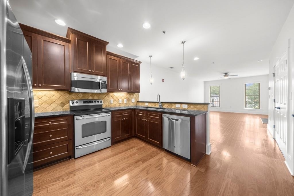 2360 Logan Circle Ne - Photo 6