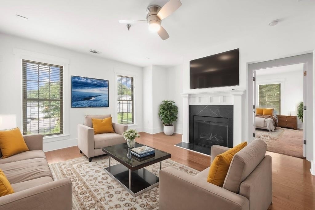 2360 Logan Circle Ne - Photo 1