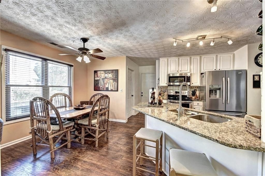 3940 Piper Glen Drive - Photo 7