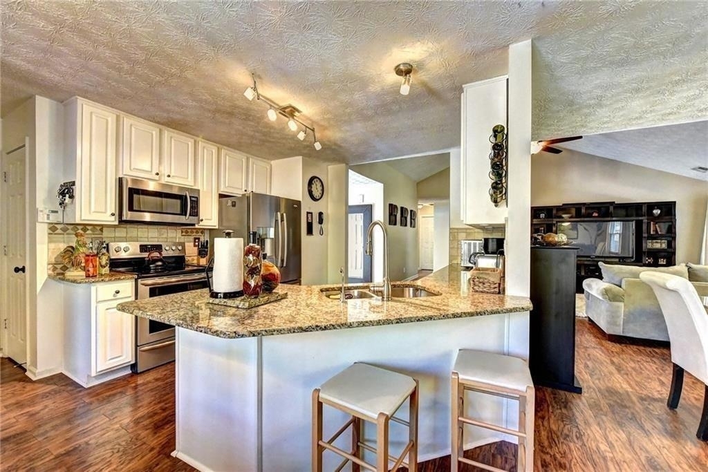 3940 Piper Glen Drive - Photo 9