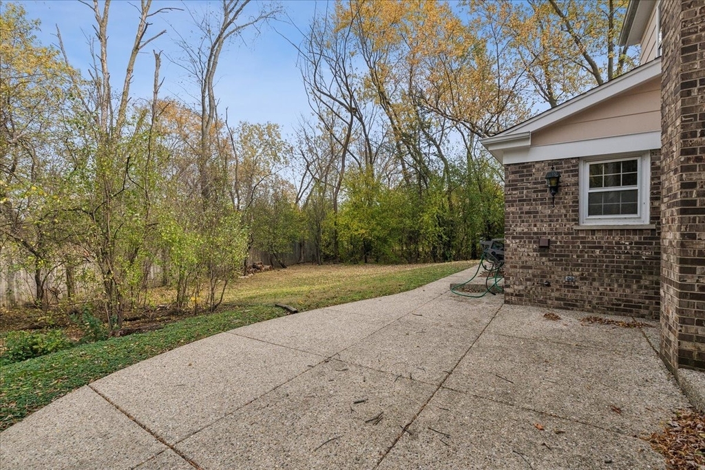 1305 Warwick Court - Photo 22