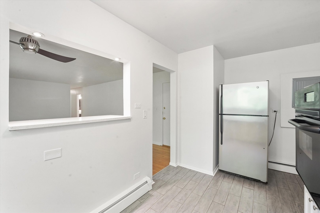 200 South Boulevard - Photo 5